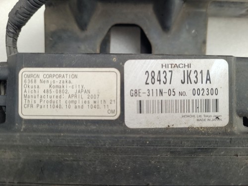 2007 Infinity G35x Sedan - Adaptive Cruise Control Distance Sensor w/ Bracket - Foto 5 di 5