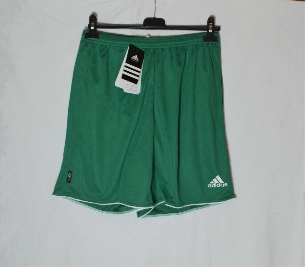 Pantaloncini verdi hotsell adidas