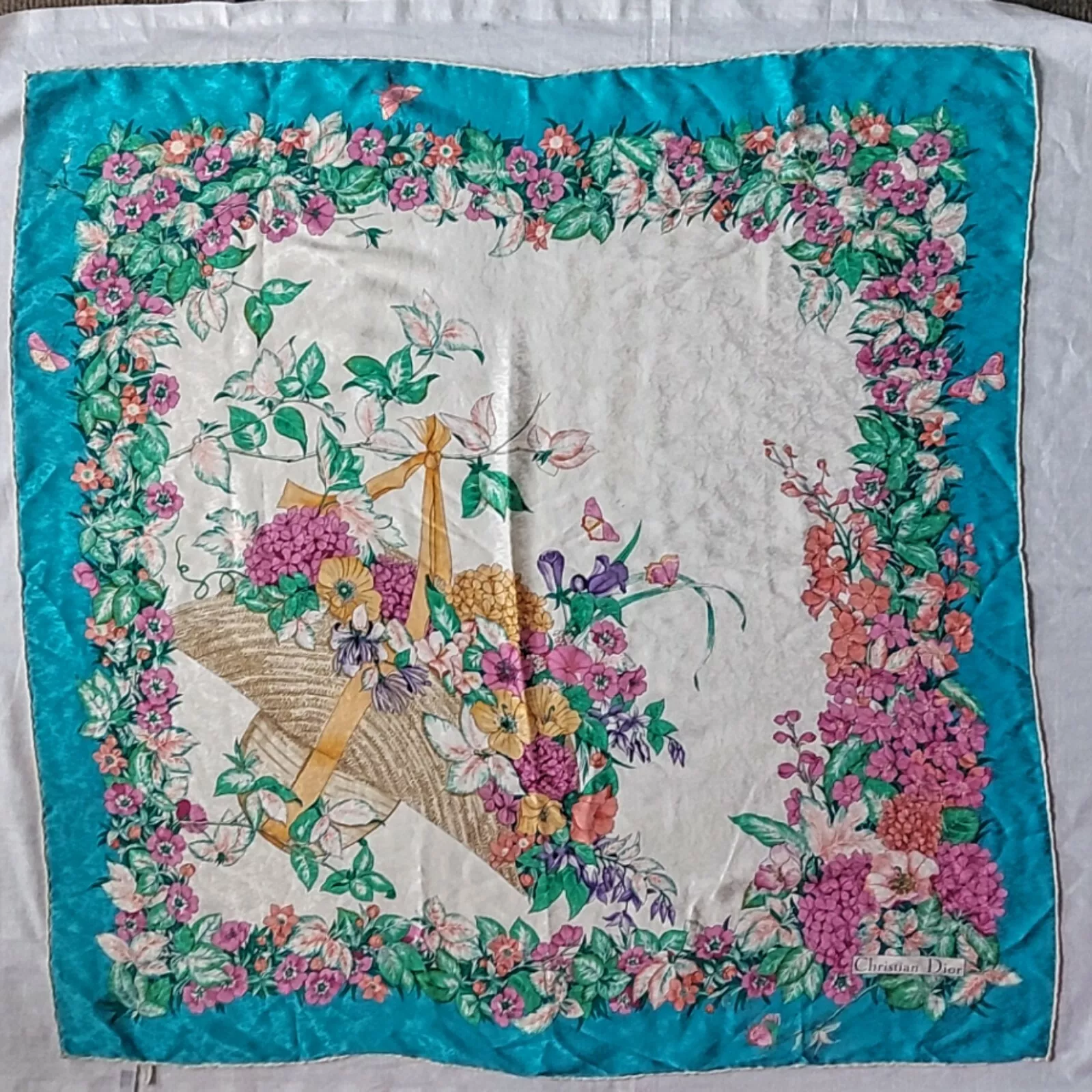 FOULARD EN SOIE par Christian DIOR76cmx76cm, vintage, DESIGN FLORAL laminé main