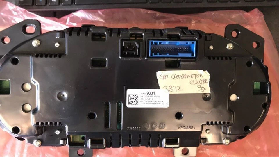 2016 Buick Lacrosse speedometer instrument cluster 26689331 NEW - Image 2 of 3