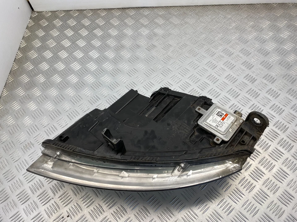 2010 AUDI A6 FRONT RIGHT DRIVER SIDE HEADLIGHT RHD GENUINE 4F0941004DF - Image 4 of 4