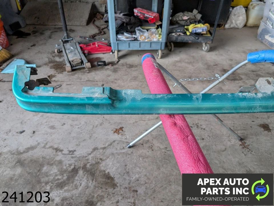 OEM 1989-1992 Ford Ranger 3.0L  Lower Grille Trim Strip Bumper Grille Blue Foto 2 de 4