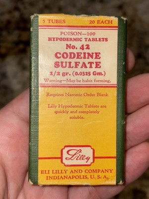 Codeine Sulfate Apothecary Bottle Museum Quality Medicine Pharma RARE EMPTY