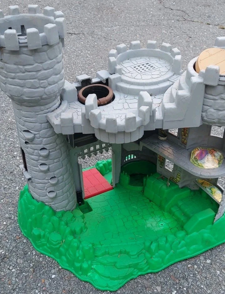 Fisher Price Great Adventures CASTLE PLAYSET 7110 Vintage - Image 2 of 4