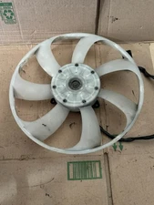 2017-2020 TOYOTA 86 RIGHT PASSENGER SIDE ENGINE COOLING FAN MOTOR BLADE OEM