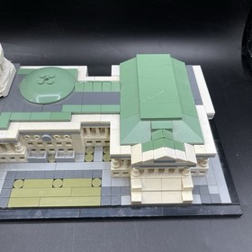 LEGO Architecture United States Capitol Building (Set 21030) incomplete See Pics