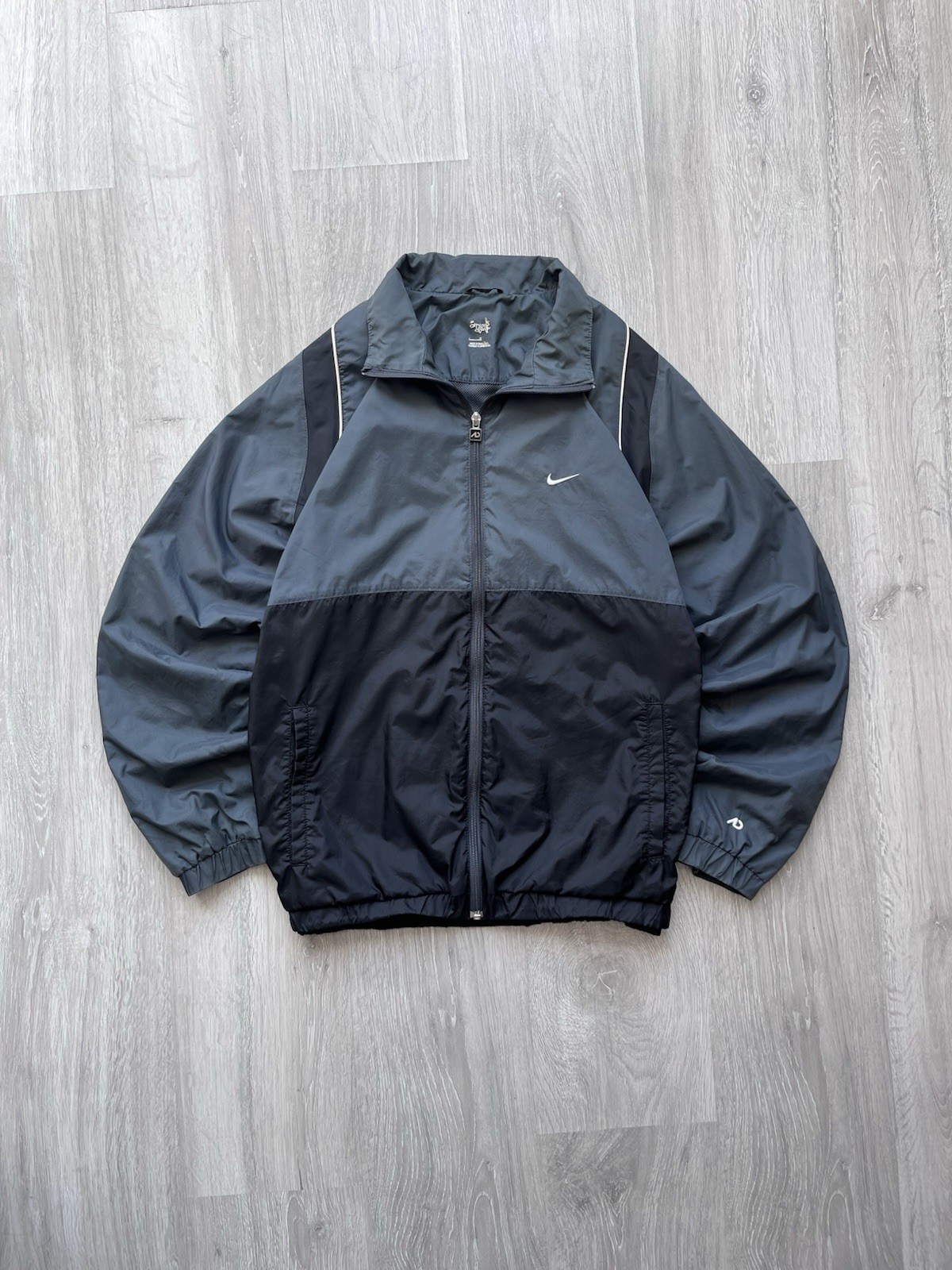 SACAI X NIKE Giacca tuta Nike vintage nylon nero + pantaloni larghi logo mini swoosh anni 00