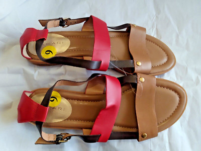 Womens 9 Tahari Aura Red Tan Brown Leather Flats Sandals BEACHY Travel Strappy