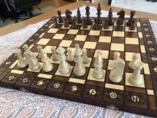 STUPENDA SCACCHIERA E SCACCHI DA TORNEO IN LEGNO PIOMBATI-NUOVA!