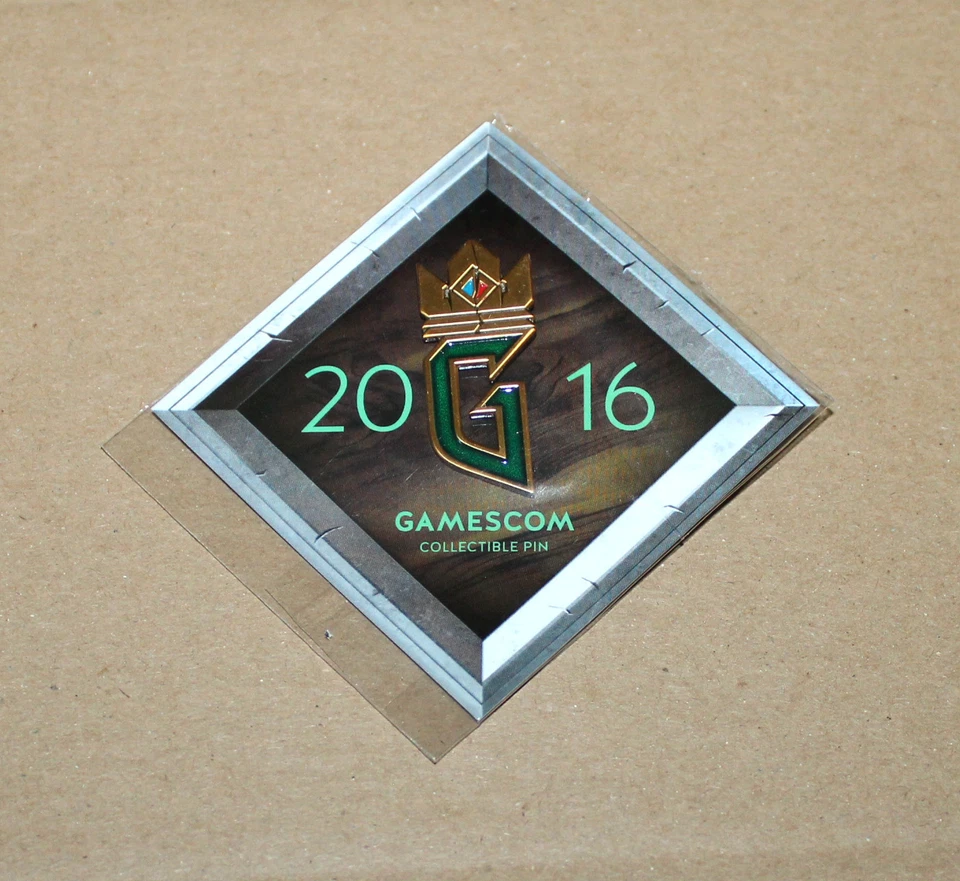 Gwent The Witcher 3 Deck Cards Game Collectible Pin & Lanyard Gamescom 2016  - Image 4 of 4