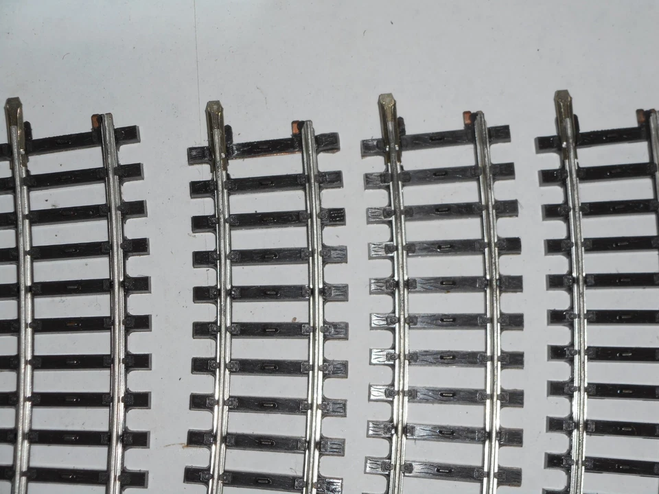 9 x Marklin 2123 curved K track sections. Good cond. HO. For 3 Rail AC. Boxed - Image 4 of 4