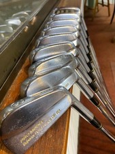 Dunlop DP-201 Set di ferri da stiro 9 pezzi 3-PW, AW Dynamic Gold S200