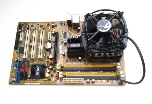 ASUS P5LD2 SE Mainboard komplett Prozessor Prozessorsockel Intel 775 CPU Kühler