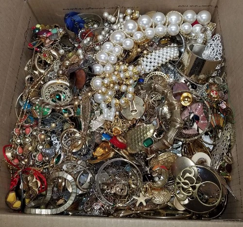 Vintage/Retro/Modern Costume Scrap/Wear Grab Bag Jewelry Lot (BOX A) ~ 20.6 LBS