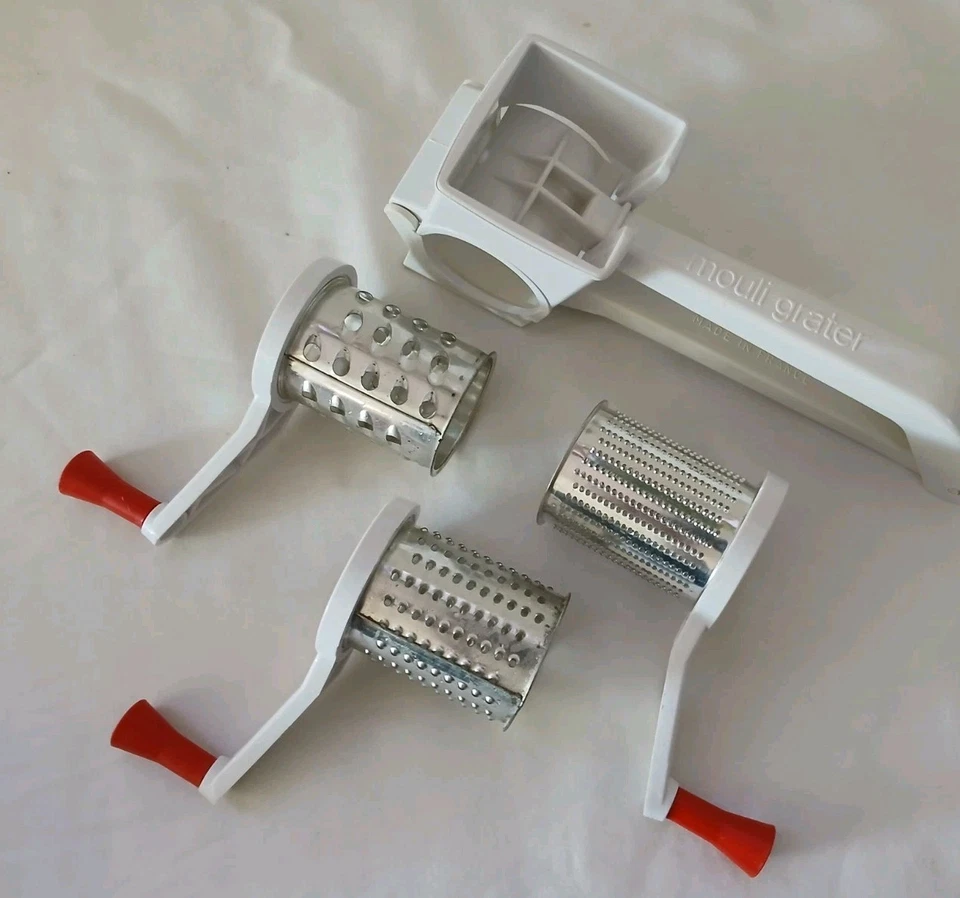 Rallador giratorio Moulinex Moulí vintage • Hecho en Francia • 3 tambores de acero inoxidable Foto 2 de 4