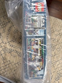 LEGO Creator Expert: Parisian Restaurant (10243)