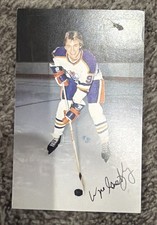 Vintage 1979 Wayne Gretzky Rookie Signed Post Card Not Graded. Used HTF. rookie card picture