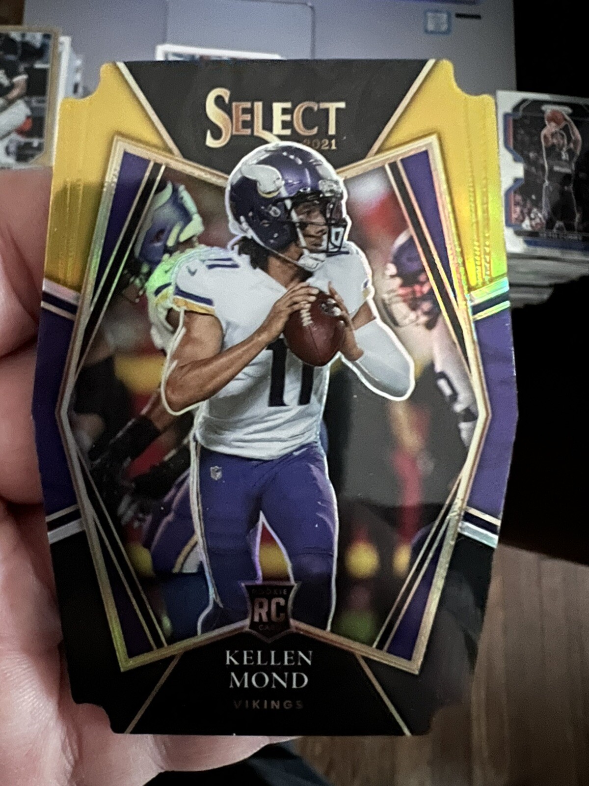 2021 Select - Kellen Mond Rookie Black & Gold Die-Cut Premier Level #164 RC