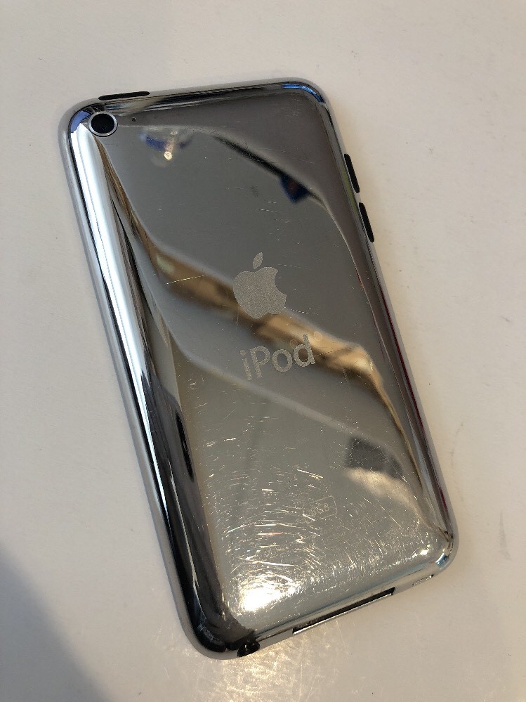 Apple iPod touch 4th Generation Black (8 GB) - Good