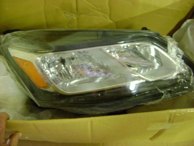 Faro CAPA para Chevrolet Traverse 2013-2017 lado del pasajero nuevo en caja Foto 3 de 4