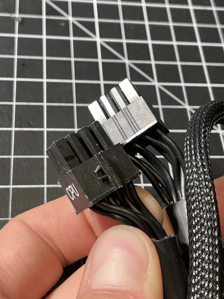 Corsair Modular ATX PSU Cable 8-Pin PSU to 4+4-Pin CPU (34-0 00370) - Image 3 of 4