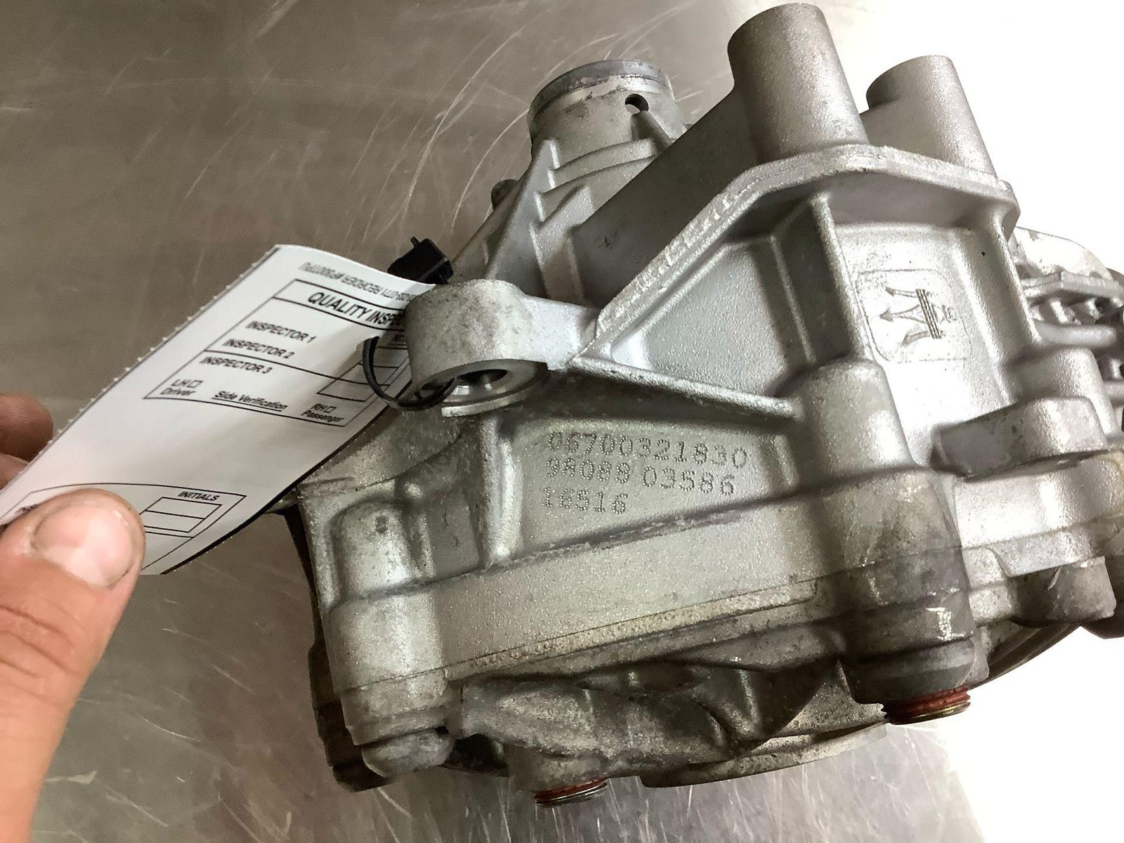 2017-2020 MASERATI LEVANTE 3.0L FRONT DIFFERENTIAL CARRIER 6700321830 OEM