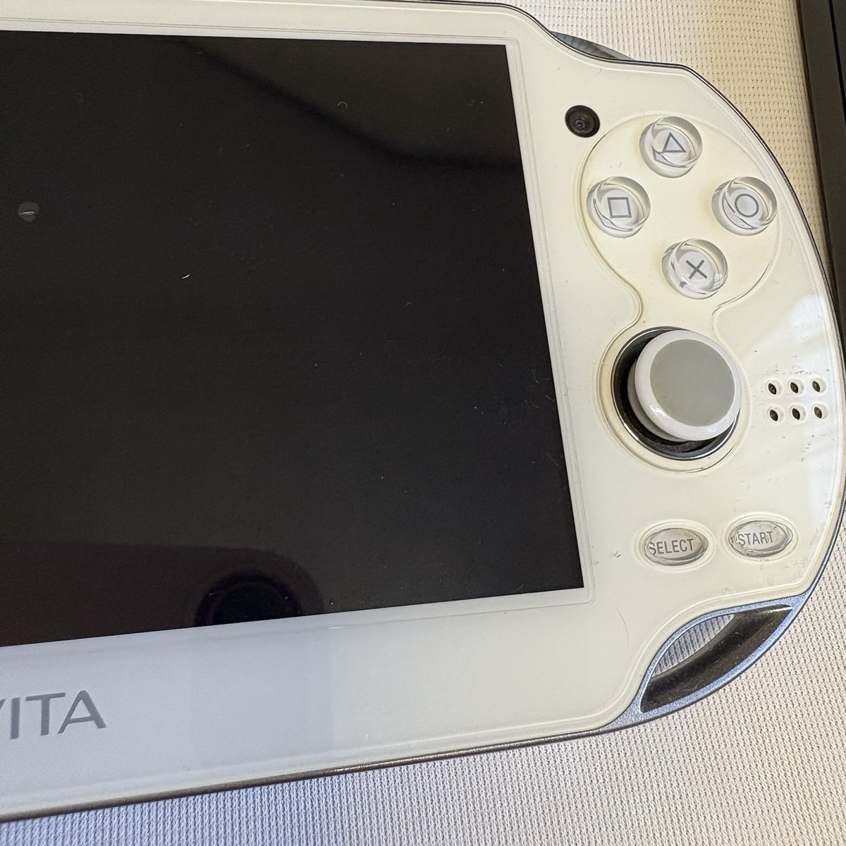 Excellent SONY PS Vita PCH-1100 Crystal white w/one game and