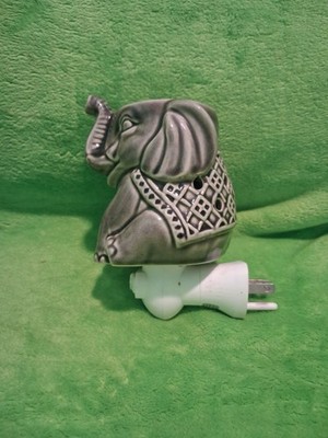 Elephant Plug In Wax Tart / Candle Warmer Ceramic Gray Set. Sitting Trunks Up