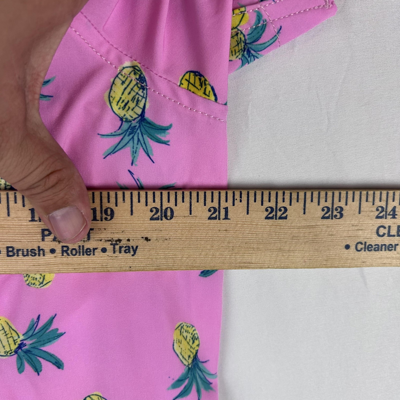 Chubbies Shirt Mens Medium Pineapple Print Short Sleeve Button Up Summer Casual