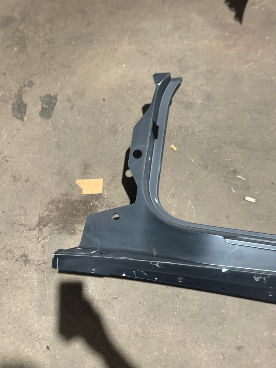 2023-2025 Chevrolet Corvette Z06 LH ROCKER Aperture Panel OEM NEW