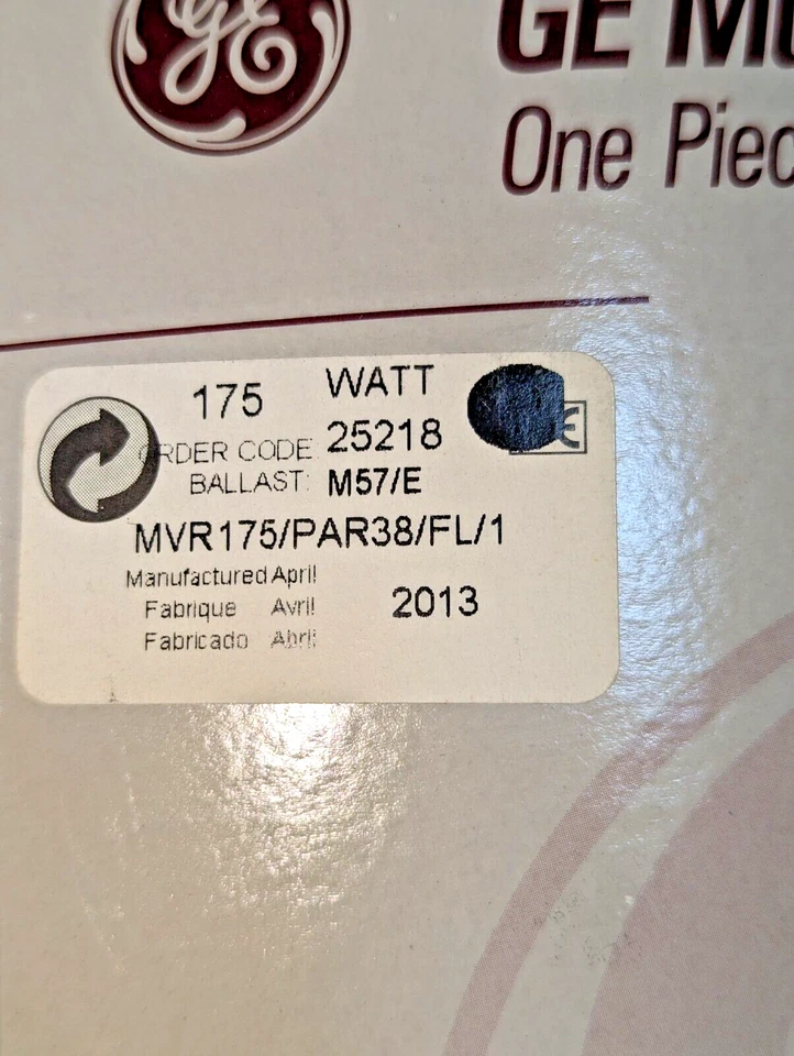 GE  175W M57/E Multi-Vapor PAR38 Quartz Metal Halide  E26 Base #25218 Reflector - Image 3 of 3