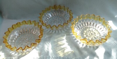 Yellow Crimped Rim Small Glass Dessert Bowl 4.25'' D Set of 3 Vintage VGC