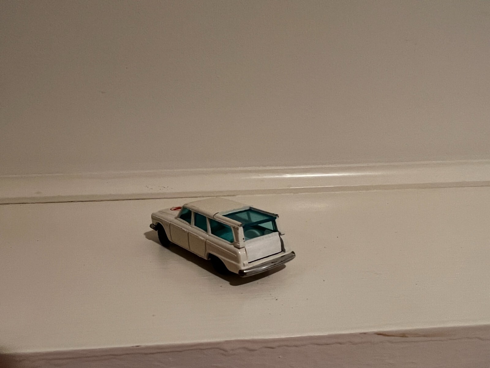 Picture 2 of 8