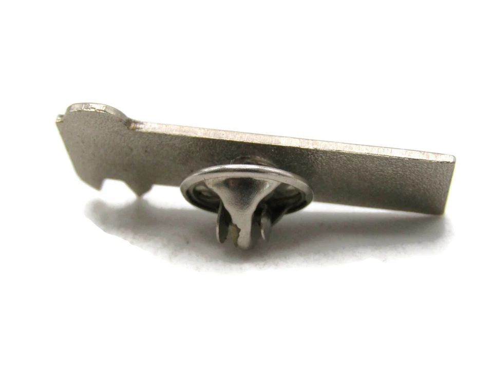 Broche The Home Depot em pé fita bandeira dos EUA e tom dourado - Imagem 2 de 4