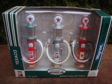 Set of (3) Texaco 1920's Wayne Die Cast Gas Pumps- 1:25 scale by Gearbox (1999)