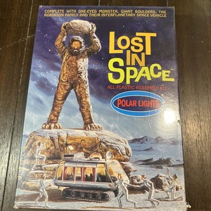 LOST IN SPACE ROBINSON CHARIOT One-Eyed Monster, Polar Lights, BRAND NEW SEALED
