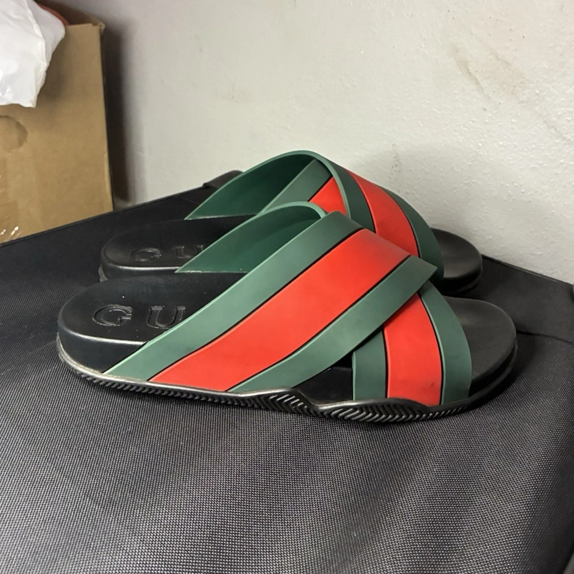 Gucci Logo Stripe Rubber Pool Slides Sandals Shoes Pre-owned Men\'s Size 9 No Box Gucci Logo Stripe Rubber Pool Slides Sandals Shoes Pre-owned  main image 4