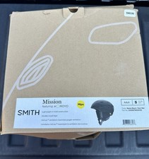 Smith Mission MIPS snow helmet in matte black, size adult small 51 55 cm