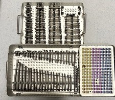 Nuvasive SPHERX Rod &Screw Implant Set