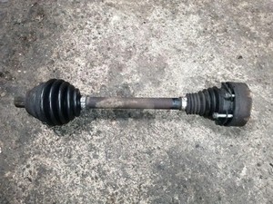 VW CADDY III Furgon 2KA, 2KH, 2CA, 2CH Antriebswelle vorne links 1.90 33860047
