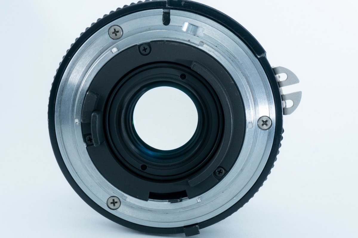 Objectif Nikon Nikkor 28mm F/2.8 AI-S – Grand-angle Fixe – Parfait état