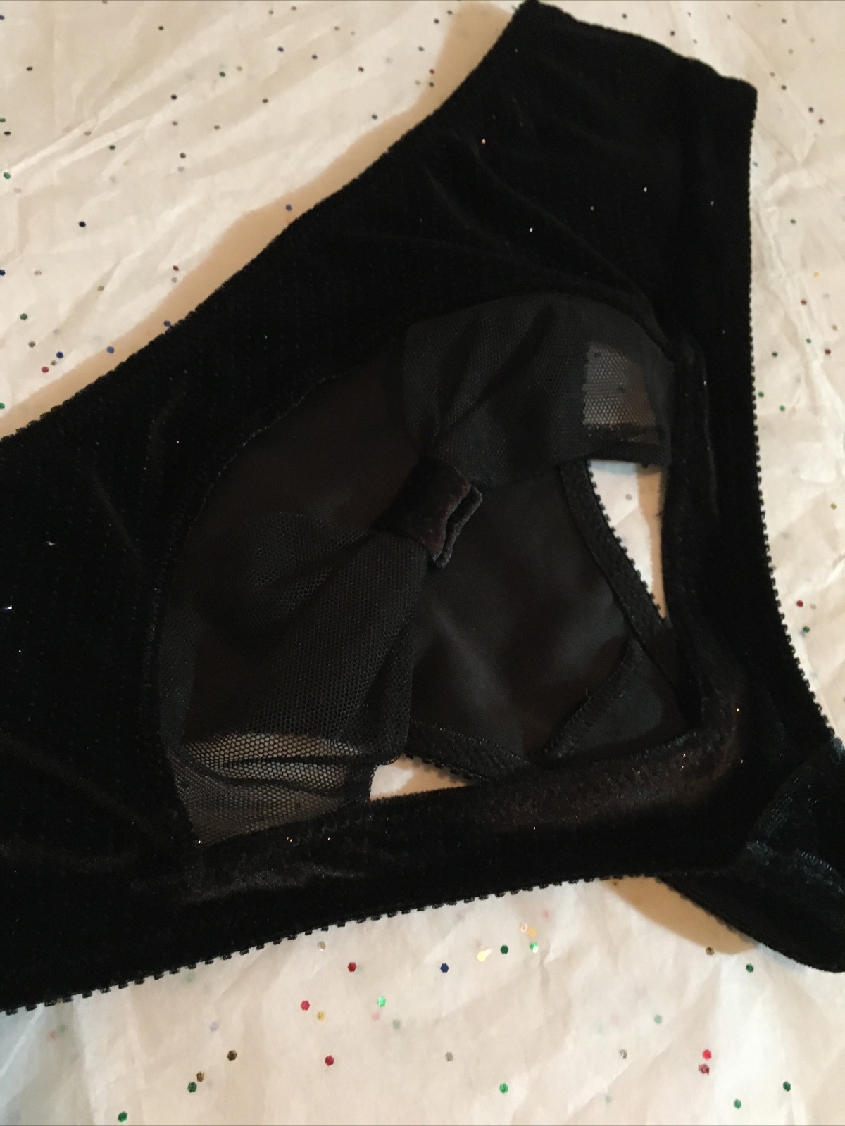Bow Embroidery Peekaboo Ouvert Panty