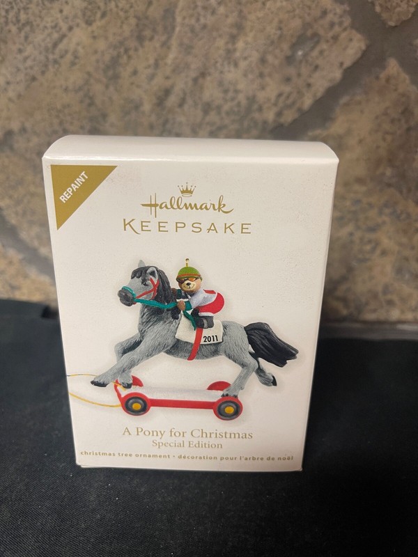 Hallmark 2011 -  Pony for Christmas #13 - Colorway/Repaint