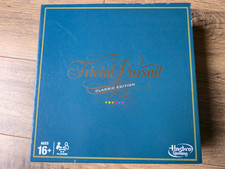 Hasbro Trivial Pursuit Classic Edition Board Game - C1940