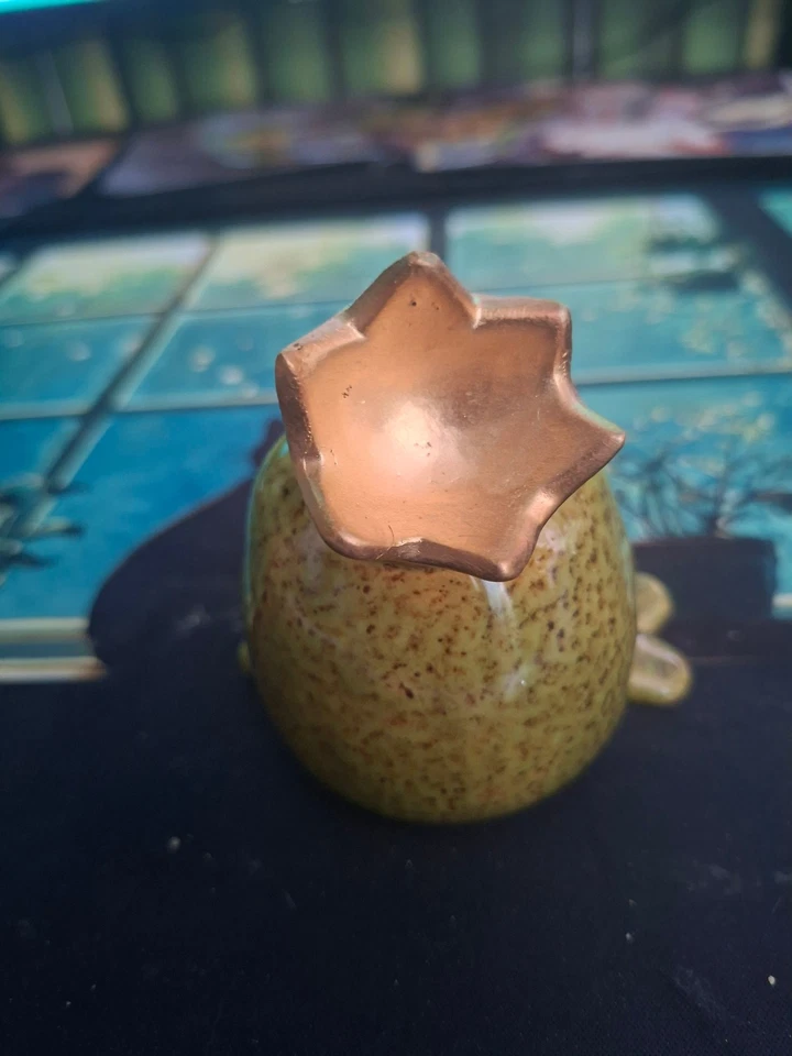 Froschkönig aus Steingut grün - Bild 4 von 4