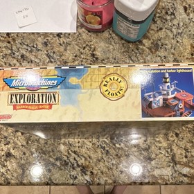 Micro Machines Exploration Harbor Rescue Center Vintage Plastic 4-7 8-11 Years