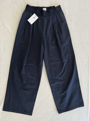Nike Sportswear Black Pants Women s Size S Elastic Waist  Pockets.
