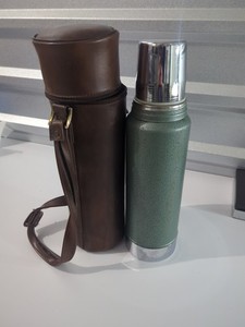 Aladdin Stanley Thermos a-944c Vintage Thermos Made In USA W/ Leather Case!