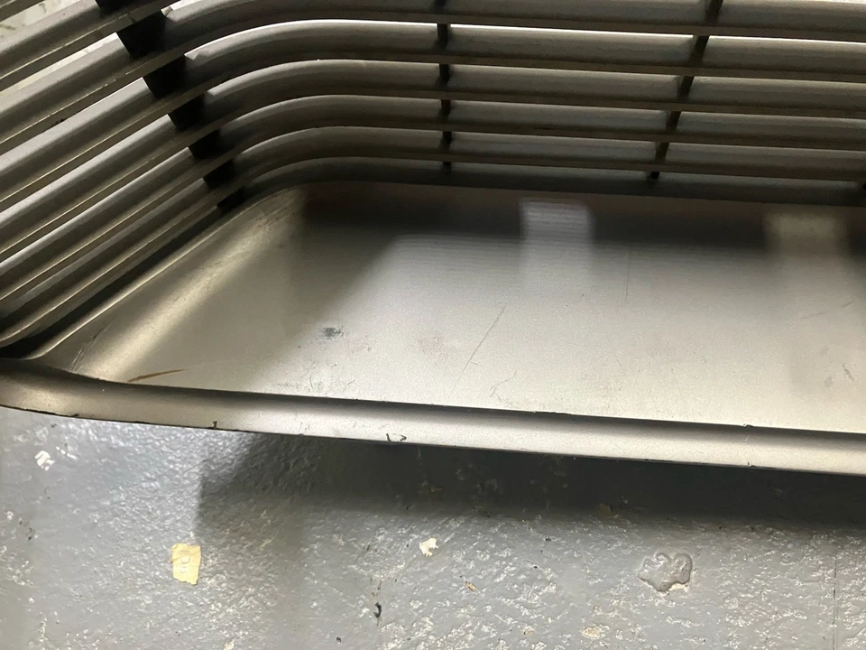 Pontiac Bonneville Catalina Executive Laurentian Parisienne LH Parrilla 67 Nuevo de Lote Antiguo Foto 3 de 4