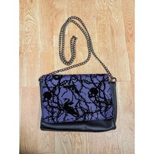 Bolso Bandolera Loungefly Disney Villains Flocado Púrpura con Textura Terciopelo